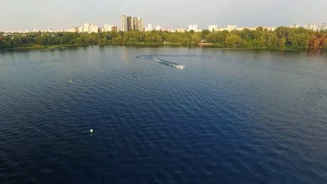 the Camera Flies Over the Surface of the River смотреть онлайн