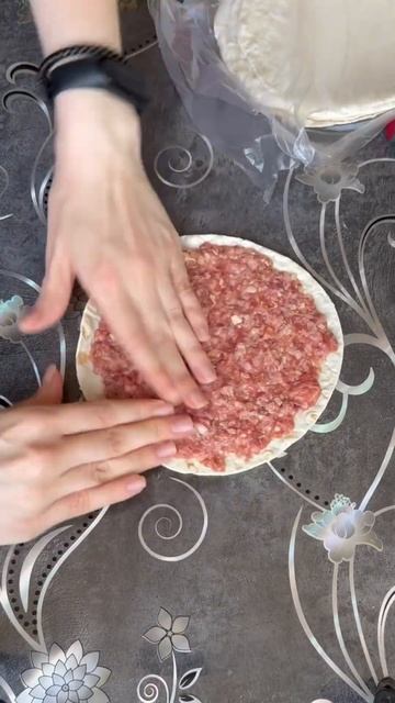 Те самые «бургеры» в лаваше 🥙 #рустамовнаготовит #простоивкусно смотреть онлайн