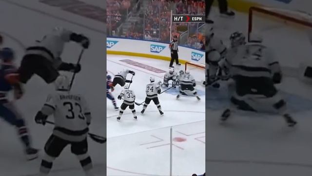 Breaking the tie | Digital Sportscentre смотреть онлайн