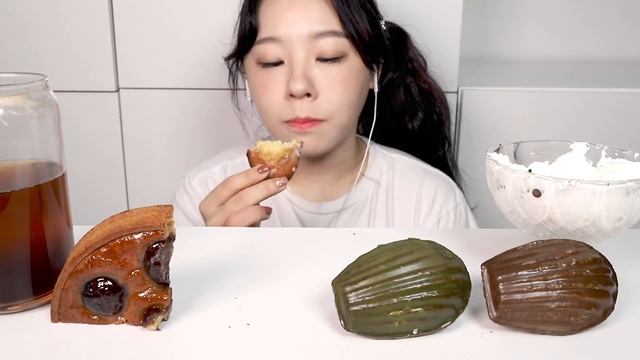 ASMR Bread Cake Mukbang 구움과자 케이크 마들렌 파이 쿠키 디저트 에뚜왈 먹방 🍪 Dessert Cookie Pie Madeleine Chocolate смотреть онлайн