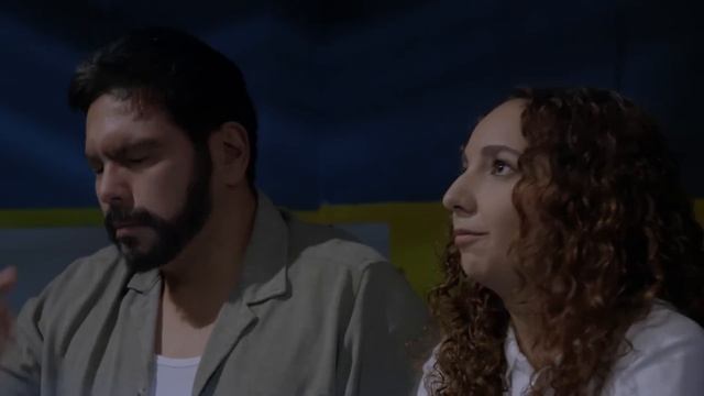Larissa es acorralada por la policía y Dánae recibe justicia | La rosa de Guadalupe 4/4 | Reflejo.. смотреть онлайн