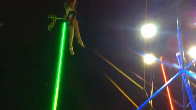 Парк Ривьера) 5 сальт подряд на батуте!!!! смотреть онлайн