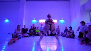 Очень секси!Танцует, стриптиз, пластика, красавица, тверк, шест, музыка, басс