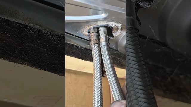 Замена смесителя кухонной раковины смотреть онлайн