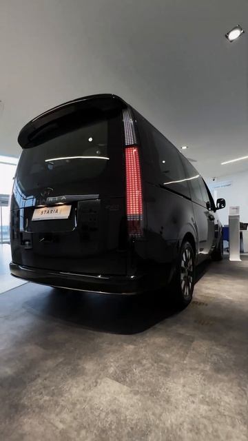Откройте двери будущего с Hyundai Staria 🚀 смотреть онлайн