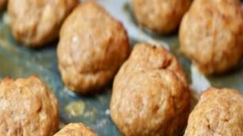 Сочные Котлеты в духовке без жарки! смотреть онлайн