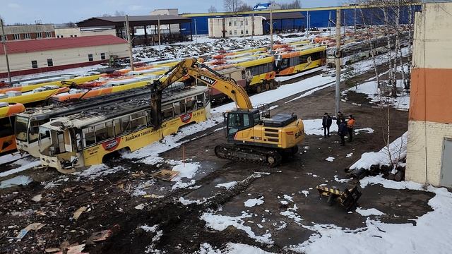 2025 04 11 Жестокое обращение с трамваем(У кого слабая психика лучше не смотреть). смотреть онлайн