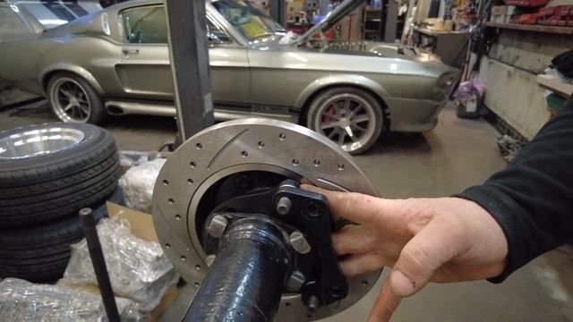 Mustang 65-73 Rear disc brake conversion kit SN95 based смотреть онлайн