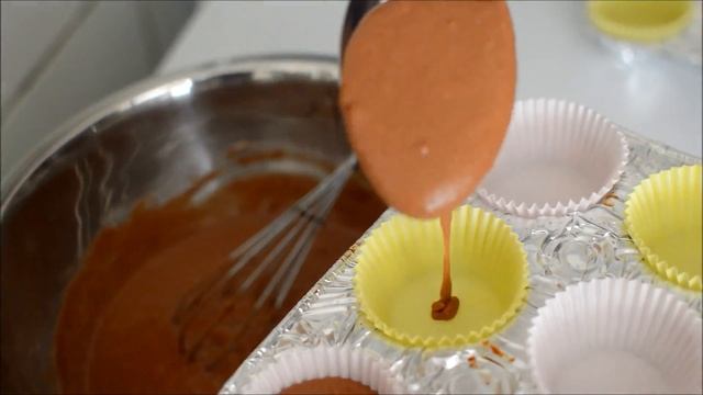 Vegan Chocolate Cupcake & Frosting - Fat Free!! смотреть онлайн