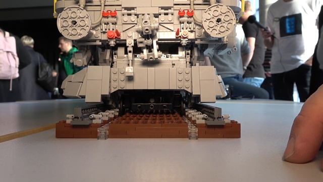 LEGO Nachbau: Lokomotive Krokodil SBB aus 30.000 Steinen! смотреть онлайн