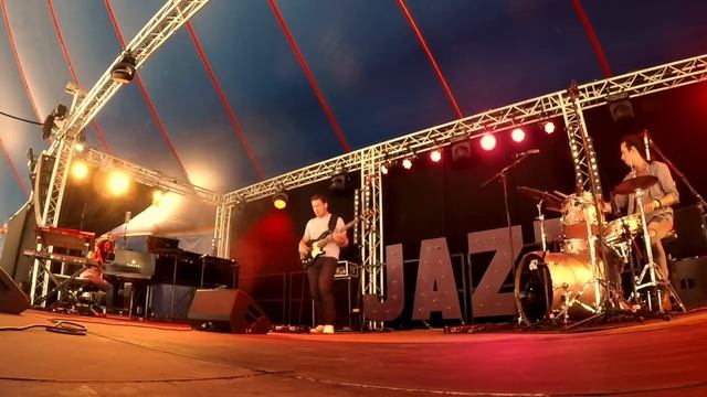 Backseat Driver - Live at Ealing Jazz Festival 2018 смотреть онлайн