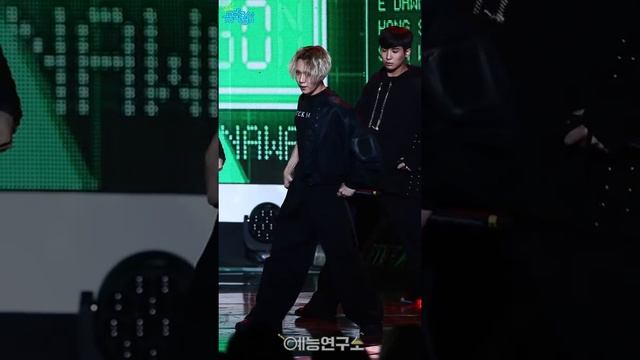[예능연구소 직캠] 펜타곤 RUNAWAY 이던 Focused @쇼!음악중심_20171202 RUNAWAY PENTAGON E'DAWN смотреть онлайн
