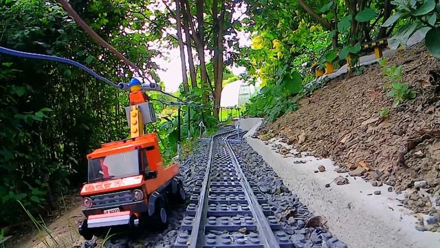 LEGO - Полная поездка на борту по всему саду и обратно - мнение водителей смотреть онлайн