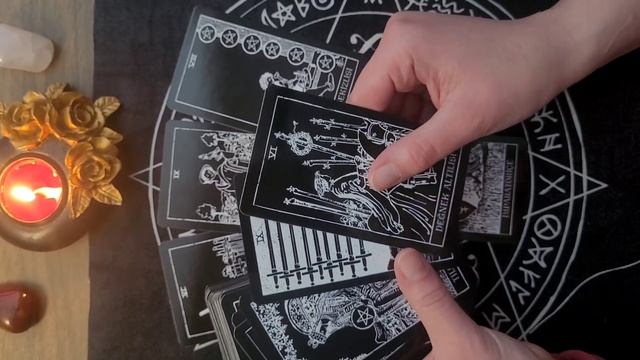 Hislerimden şüpheleniyor mu? Onun da bana karşı hisleri var mı? İlişki yaşamamız mümkün mü? смотреть онлайн