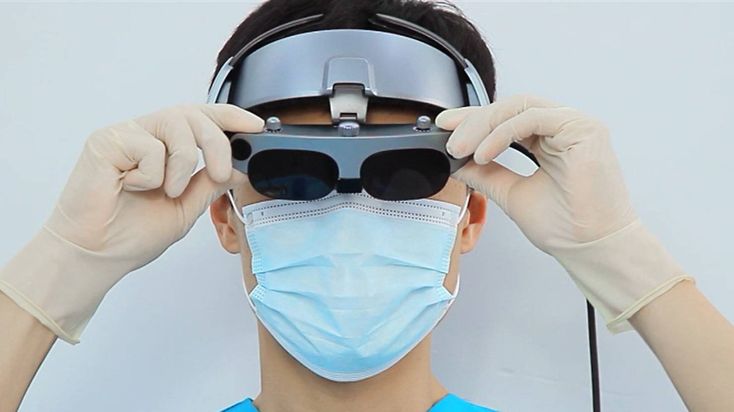 VGlasses Pro Device: Visualization Of Blood Vessels And Veins From SAIMAA MED Company.