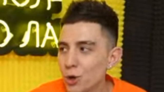 ОЙ ОЙ ОЙ, ЖАЛКАЯ ПАРОДИЯ, ПАРОДИЯ, ОРИГИНАЛ, НЕПОВТОРИМЫЙ ОРИГИНАЛ смотреть онлайн