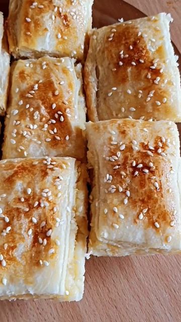 Сырный пирог из домашнего слоёного теста🫓#bakery #bakerybusiness #bakerycakes смотреть онлайн