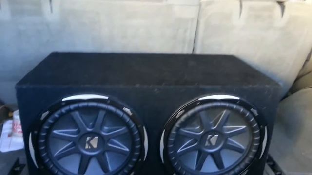 2 12" cvx kickers with a Hifonics zrx3000.1d смотреть онлайн