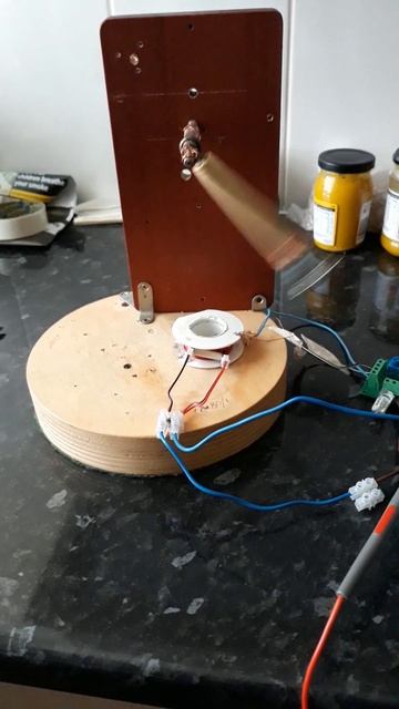 bedini pendulum with Reed switch added, seems to run nicely so far!!!. смотреть онлайн