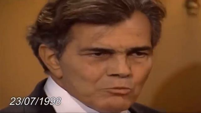 César dá um soco na barriga de Edmundo(Torre de Babel,1998) смотреть онлайн