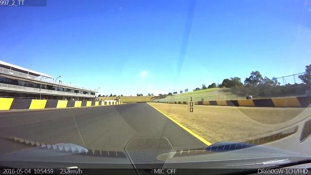 Porsche 911 997.2TT vs. 991GT3 on track SMP part 1 смотреть онлайн