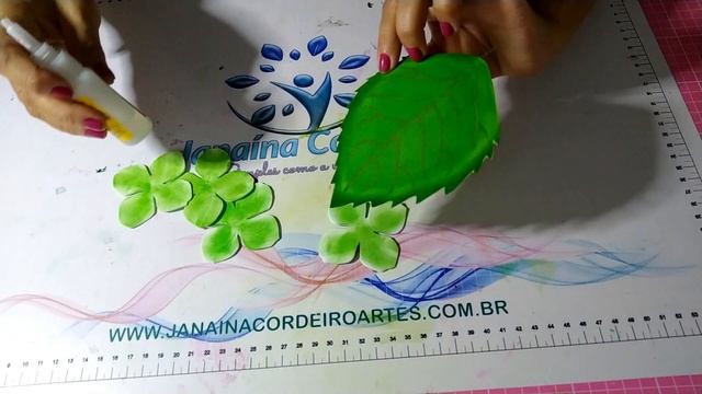 Flor Hortência em Eva Sem Frisador - Usando o molde em Stencil Ref: 194 смотреть онлайн