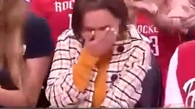 (Emilia Clarke) Когда ты мать драконов смотреть онлайн