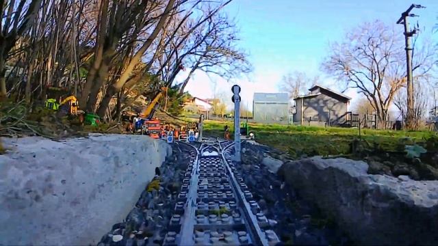 LEGO - Ранняя весна Поездка на борту в сад и обратно для детей смотреть онлайн