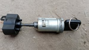 Как снять личинку замка зажигания daewoo matiz