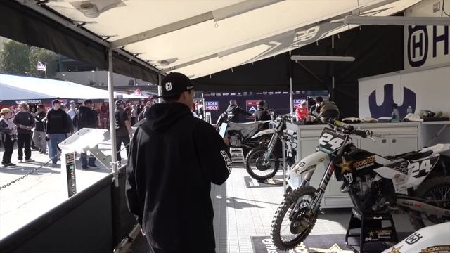 Freeriding in the Hills and A2 Supercross! смотреть онлайн