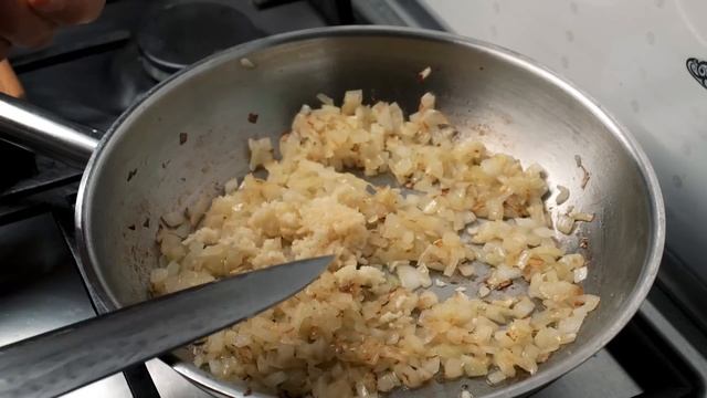 Pomysł na rybę zapiekaną z ryżem i warzywami. смотреть онлайн