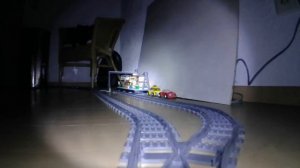 LEGO - Строительный поезд в движении ночью