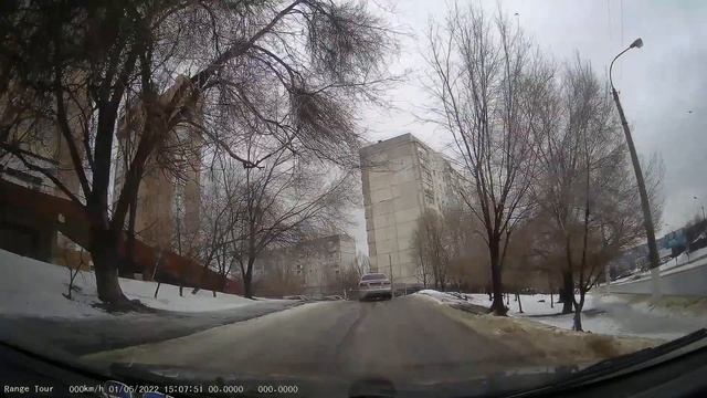 Луганск, ул. П. Сороки, 16-я Линия. 2022 01.05 смотреть онлайн