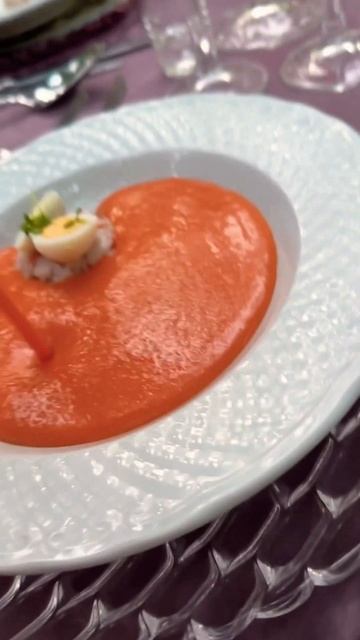 Невероятно вкусный Гаспачор с креветками от мишленовского шеф-повара Арти Кушнир🔥🔥🔥 #гаспачо#еда смотреть онлайн
