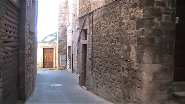 Todi -- Centro Storico -- Provincia Di Perugia -- Italia