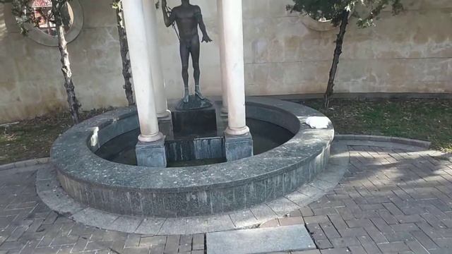 Минеральные источники и фонтан минеральной воды. смотреть онлайн