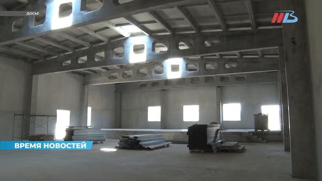 В Волгограде стартовал монтаж железобетонного каркаса школы-тысячника на улице Шекснинской смотреть онлайн