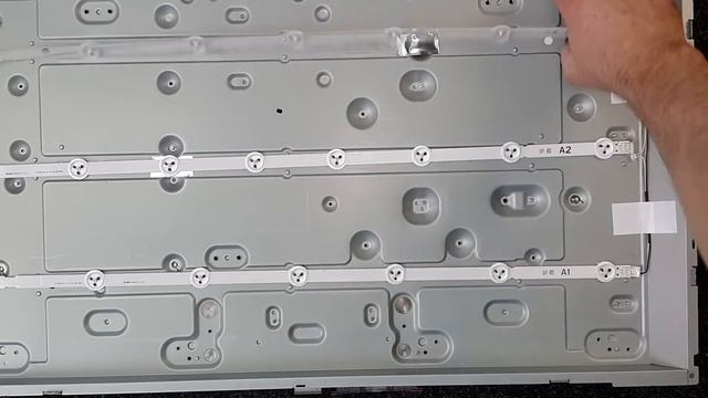 Замена комплекта подсветки LG смотреть онлайн