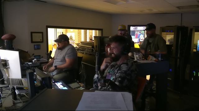 310. The Pod Revival | The Pod смотреть онлайн