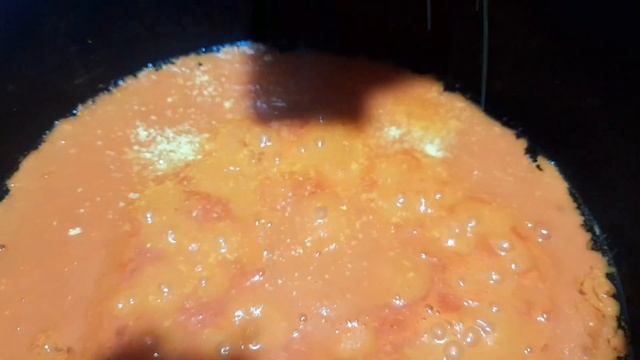 salsa para YUCA FRITA/salsa de tomate con tips para que espece más fácil de hacer смотреть онлайн