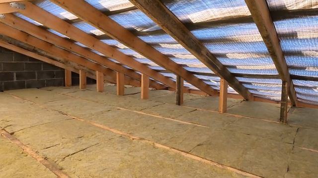 ⚠️Монтаж черепицы/Мембрана, контрбрус, обрешетка/Утепление потолка/Каркас свесов/ Часть 4 (осень 23 смотреть онлайн