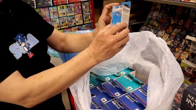 Распаковка Японских посылок в Нижегородском магазине Денди - часть 2 смотреть онлайн