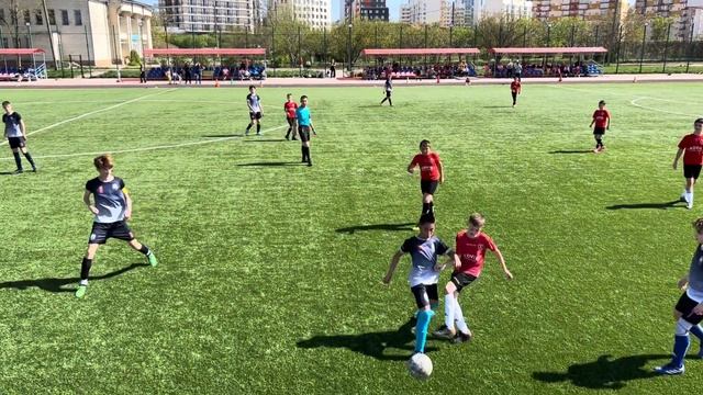 2010-12 г.р. ДФК «Марион» 2-0 ДШФ «Адвир-Чистенькое». 1 тайм. 13.04.2024 смотреть онлайн