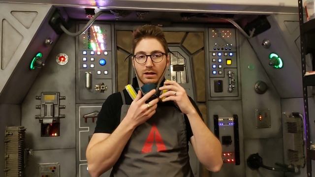 What's The Right Respirator For Using Contact Cement? | Cosplay Apprentice смотреть онлайн