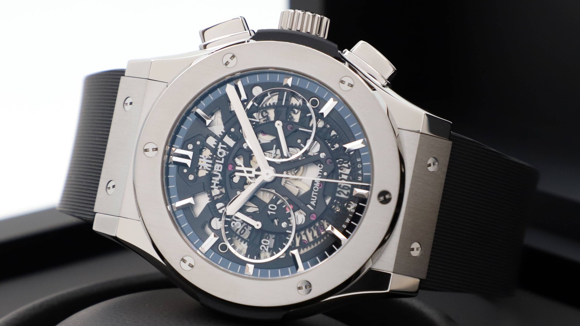 Hublot Classic Fusion Aerofusion Titanium 45 mm 525.NX.0170.RX смотреть онлайн
