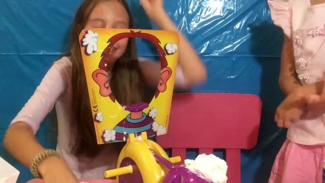 ПИРОГ В ЛИЦО🦊 ! | PART 1 | PIE FACE CHALLENGE ! смотреть онлайн