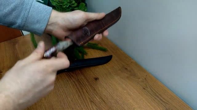 Шикарный нож Заноза с рукоятью из стабилизированного каштана смотреть онлайн