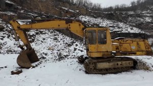 Мощь! нашли экскаватор 1981 года! Заведем ли?!