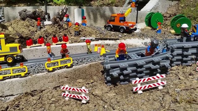 LEGO Поезда - доставка камней для строительства - для детей смотреть онлайн