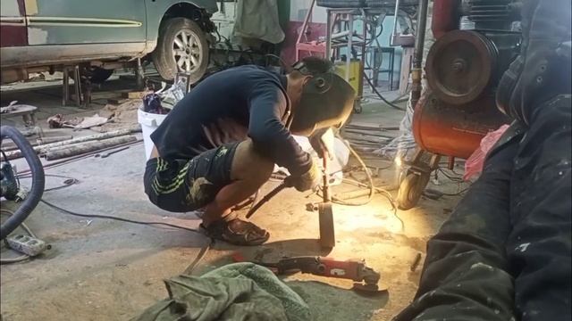 появился у нас манометр на компрессоре